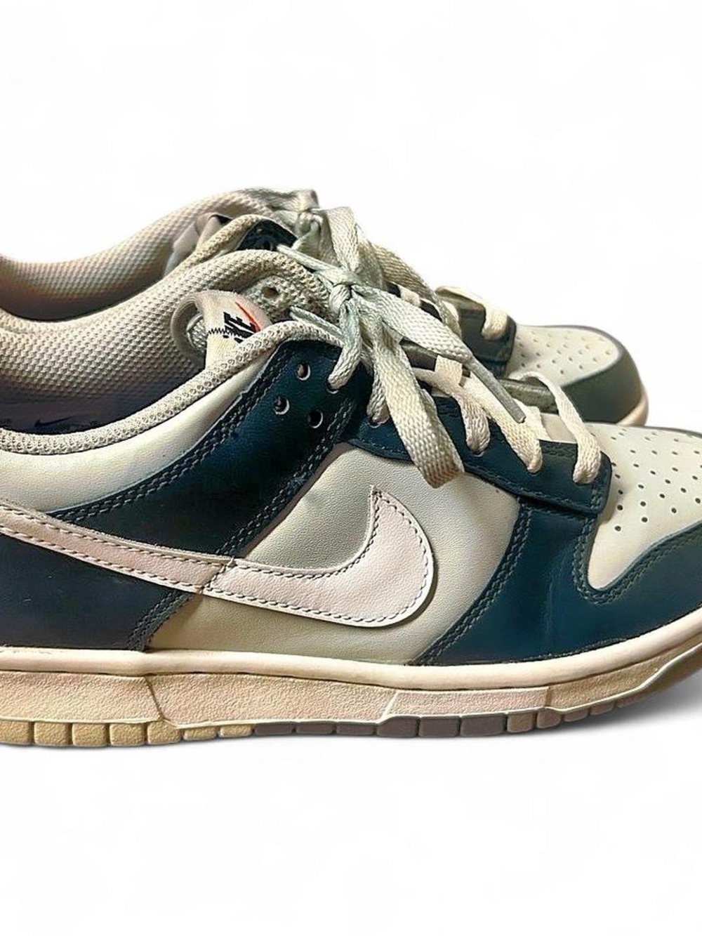 Green Nike Dunks size 6Y/women’s 7.5